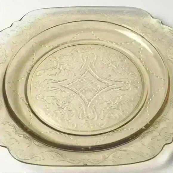 Set of 2-Madrid Yellow Luncheon Plates - Picture 2 of 5